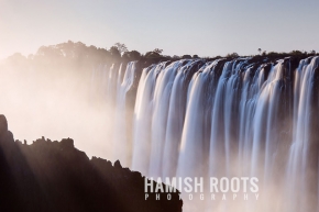 /gallery/cache/landscape%20views/Landscape-Views-victoria-falls-zimbabwe-zambia_290_cw290_ch193_thumb.jpg